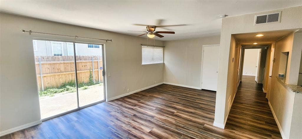 4402 Tophill Lane, Irving, TX 75038 4402 Tophill Lane, Irving, TX 75038
