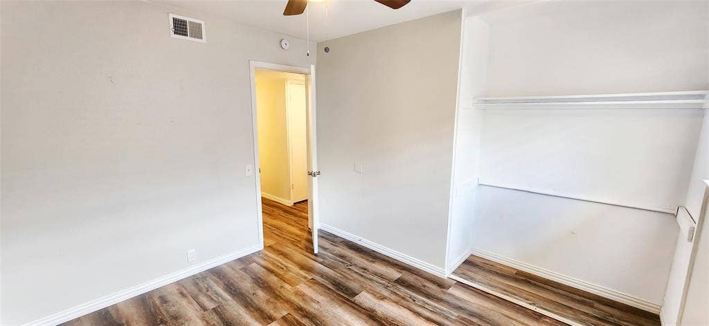 4402 Tophill Lane, Irving, TX 75038 4402 Tophill Lane, Irving, TX 75038
