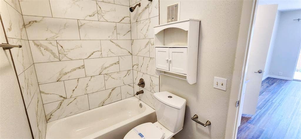 4402 Tophill Lane, Irving, TX 75038 4402 Tophill Lane, Irving, TX 75038
