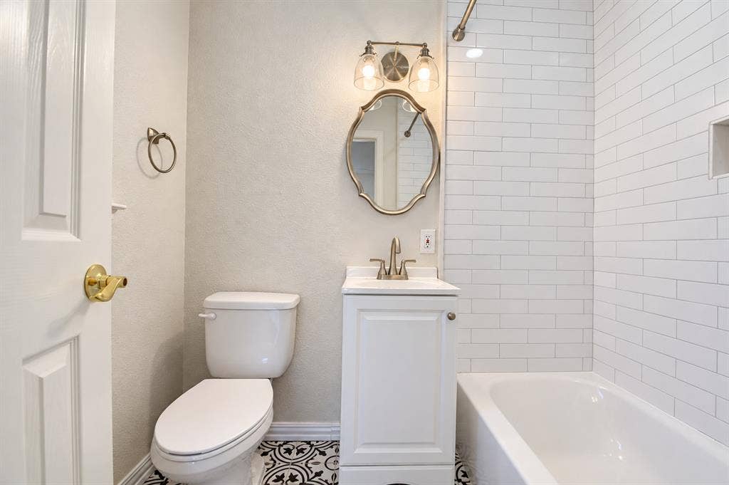 6050 Ellsworth Avenue, Dallas, TX 75206 6050 Ellsworth Avenue, Dallas, TX 75206
