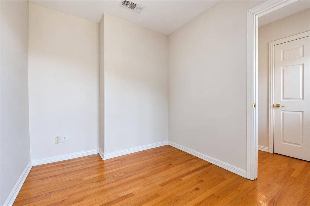 6050 Ellsworth Avenue, Dallas, TX 75206 6050 Ellsworth Avenue, Dallas, TX 75206