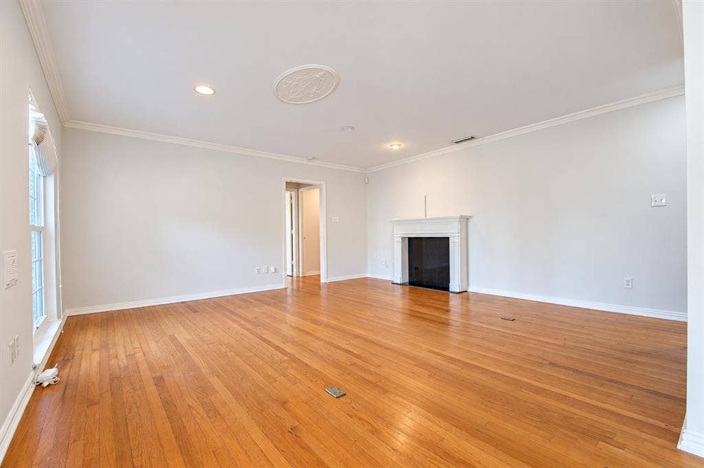 6050 Ellsworth Avenue, Dallas, TX 75206 6050 Ellsworth Avenue, Dallas, TX 75206