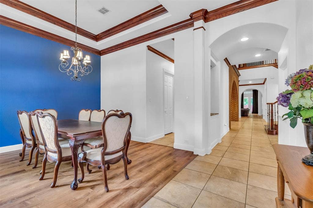 10910 Nevis Lane, Dallas, TX 75218 10910 Nevis Lane, Dallas, TX 75218