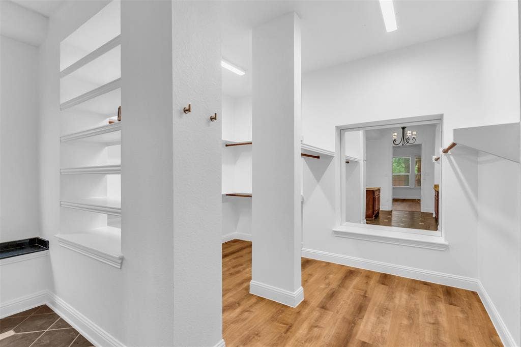 10910 Nevis Lane, Dallas, TX 75218 10910 Nevis Lane, Dallas, TX 75218