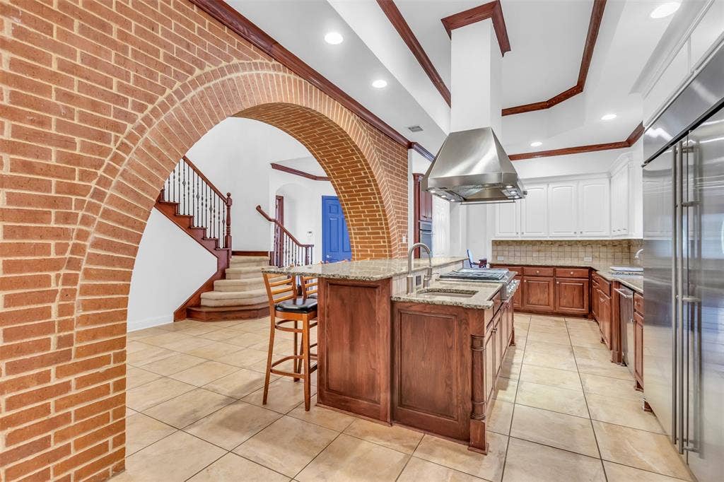 10910 Nevis Lane, Dallas, TX 75218 10910 Nevis Lane, Dallas, TX 75218