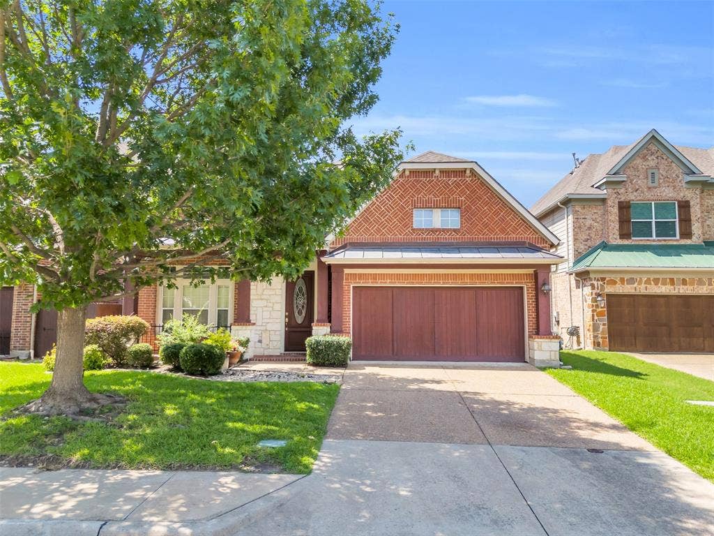 10910 Nevis Lane, Dallas, TX 75218 10910 Nevis Lane, Dallas, TX 75218