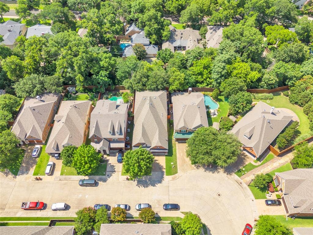 10910 Nevis Lane, Dallas, TX 75218 10910 Nevis Lane, Dallas, TX 75218