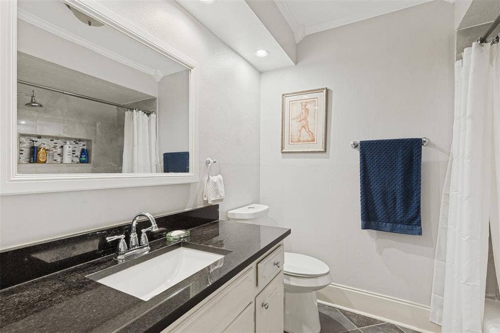 3008 Mahanna Springs Drive, #A, Dallas, TX 75235 3008 Mahanna Springs Drive, #A, Dallas, TX 75235