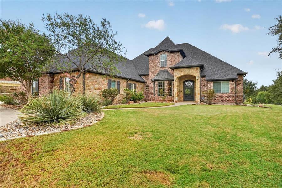 Property photo for 1409 Lady Amber Lane, Granbury, TX