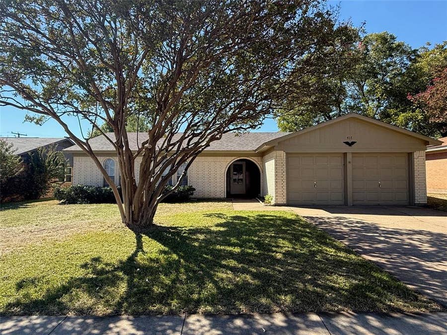 Property photo for 417 Linda Drive, Burleson, TX