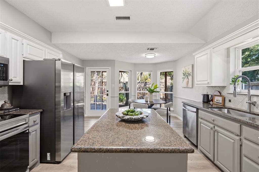 2418 Riverview Drive, McKinney, TX 75071