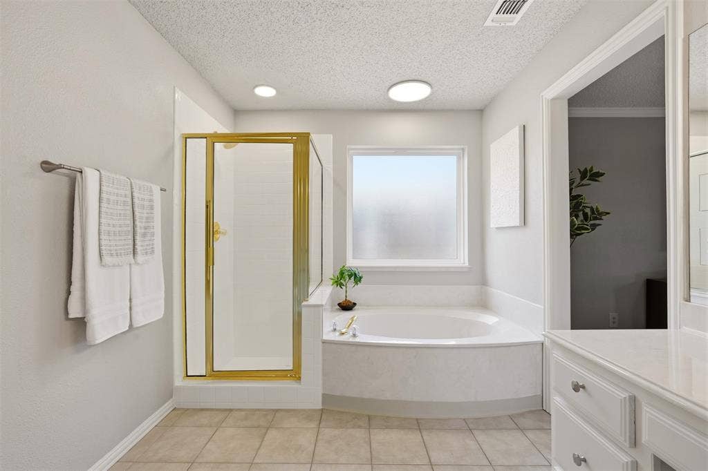 2418 Riverview Drive, McKinney, TX 75071