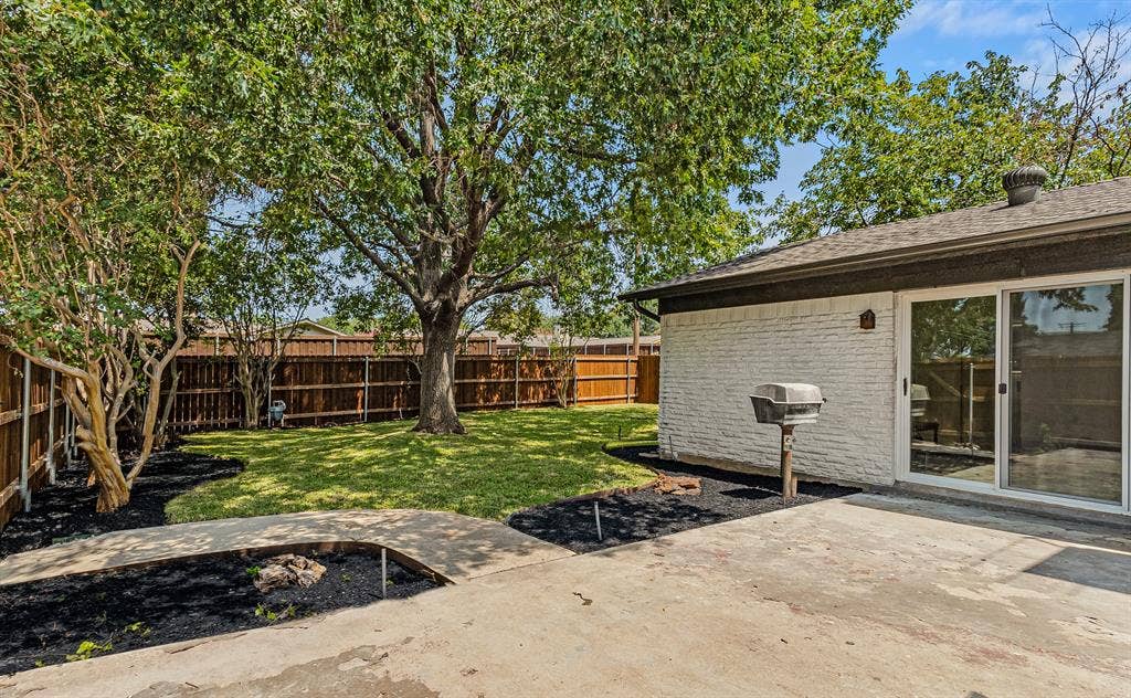 3745 Blue Trace Lane, Farmers Branch, TX 75244 3745 Blue Trace Lane, Farmers Branch, TX 75244