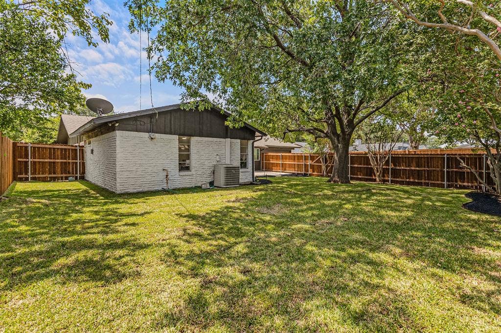 3745 Blue Trace Lane, Farmers Branch, TX 75244 3745 Blue Trace Lane, Farmers Branch, TX 75244
