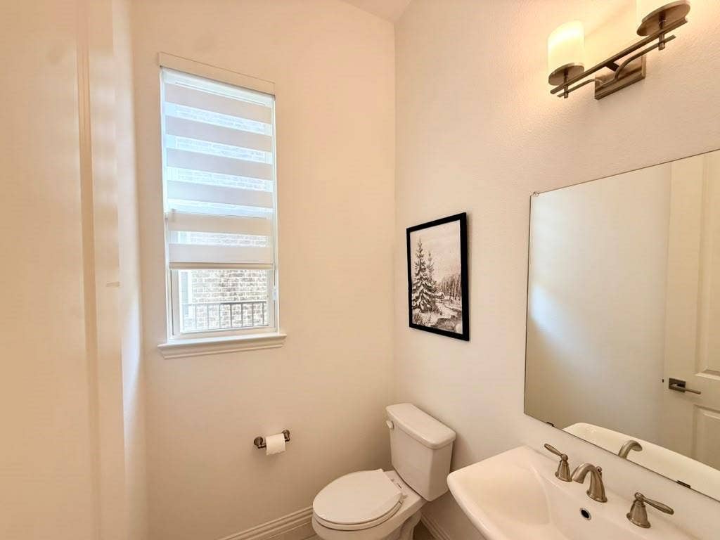 8705 Bethpage Drive, McKinney, TX 75070 8705 Bethpage Drive, McKinney, TX 75070