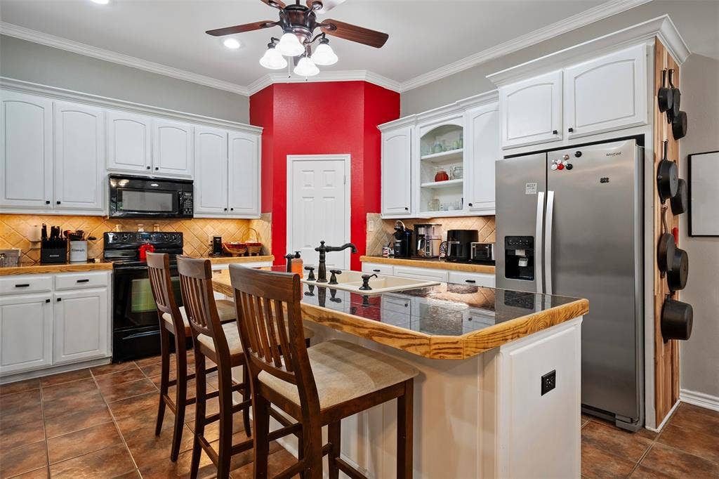 405 Husky Drive, Lindale, TX 75771 405 Husky Drive, Lindale, TX 75771