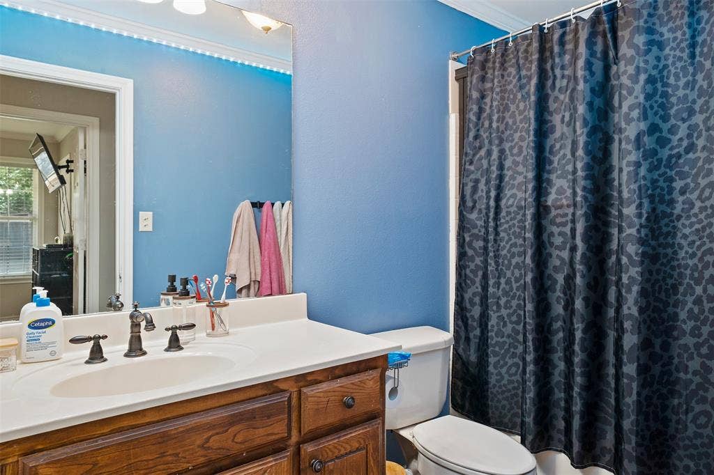 405 Husky Drive, Lindale, TX 75771 405 Husky Drive, Lindale, TX 75771