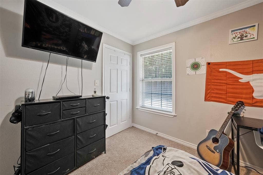 405 Husky Drive, Lindale, TX 75771 405 Husky Drive, Lindale, TX 75771
