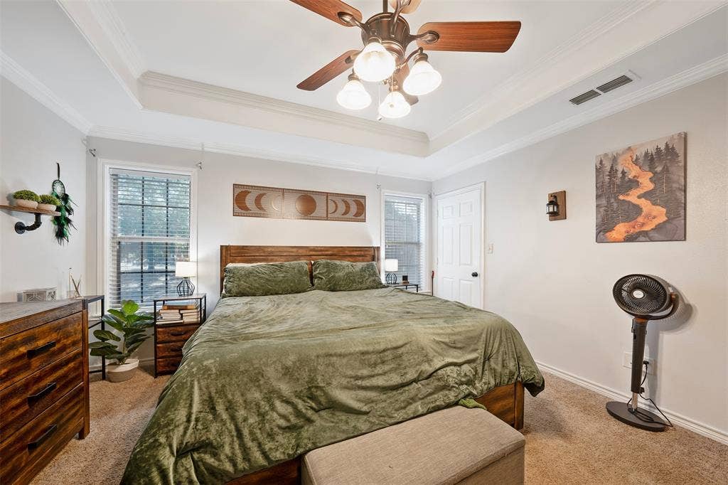 405 Husky Drive, Lindale, TX 75771 405 Husky Drive, Lindale, TX 75771