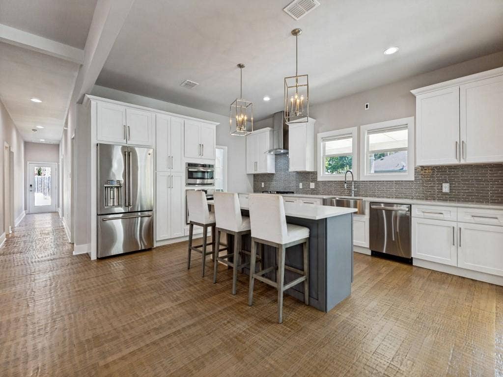 5611 Richmond Avenue, Dallas, TX 75206 5611 Richmond Avenue, Dallas, TX 75206
