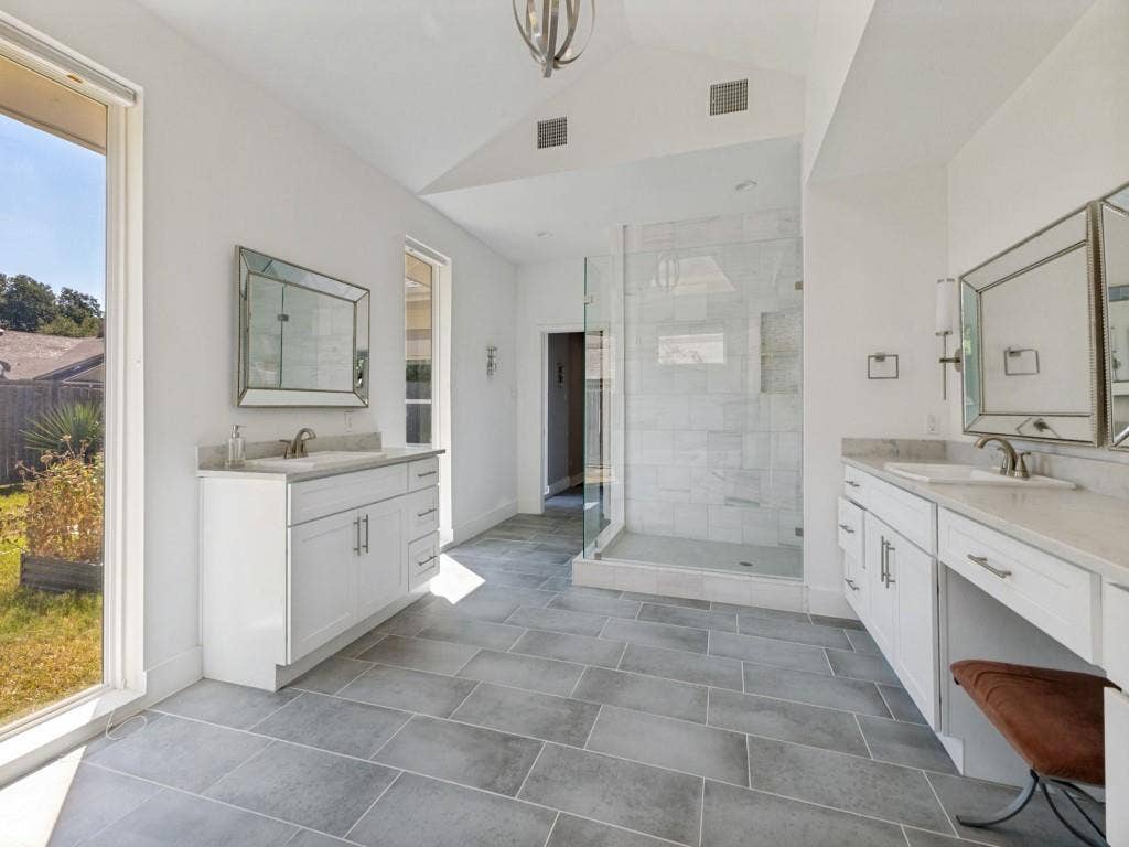 5611 Richmond Avenue, Dallas, TX 75206 5611 Richmond Avenue, Dallas, TX 75206
