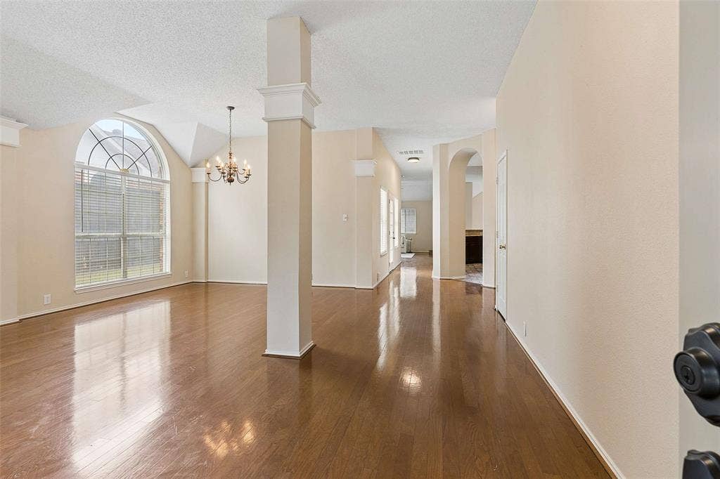2104 Gent Drive, Plano, TX 75025 2104 Gent Drive, Plano, TX 75025