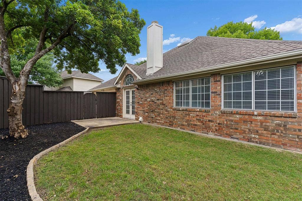 2104 Gent Drive, Plano, TX 75025 2104 Gent Drive, Plano, TX 75025