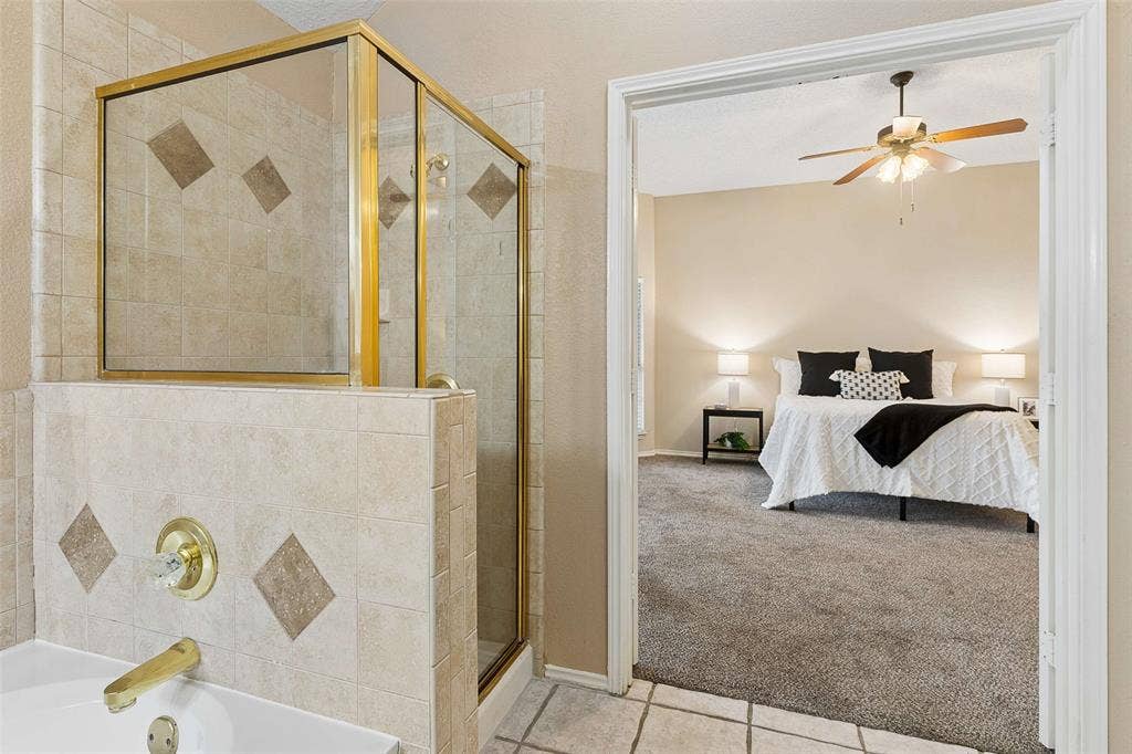 2104 Gent Drive, Plano, TX 75025 2104 Gent Drive, Plano, TX 75025