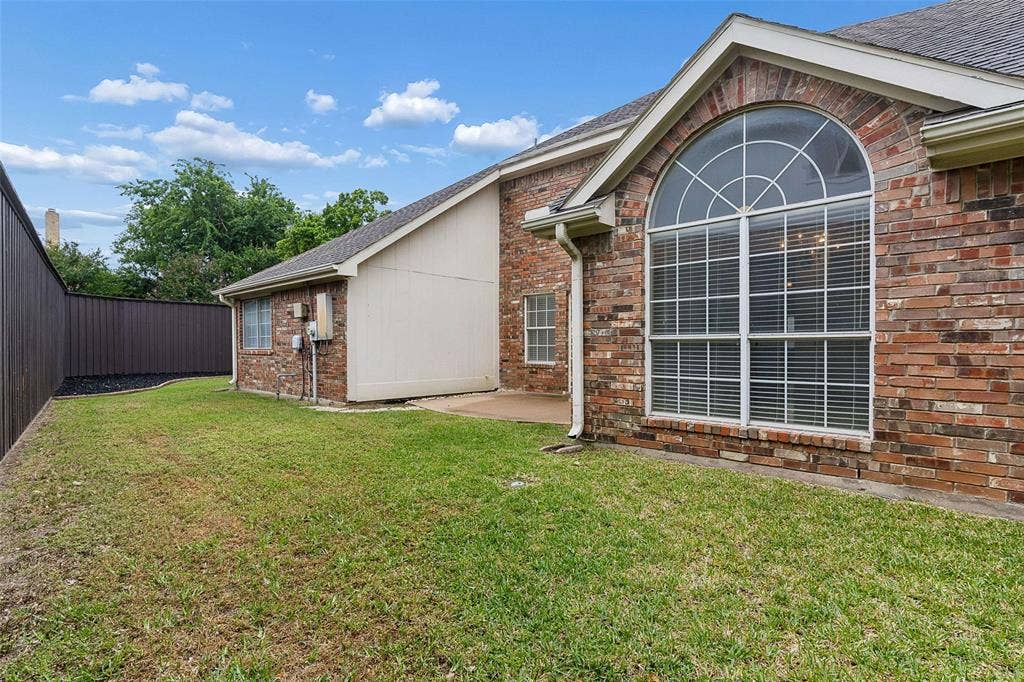 2104 Gent Drive, Plano, TX 75025 2104 Gent Drive, Plano, TX 75025