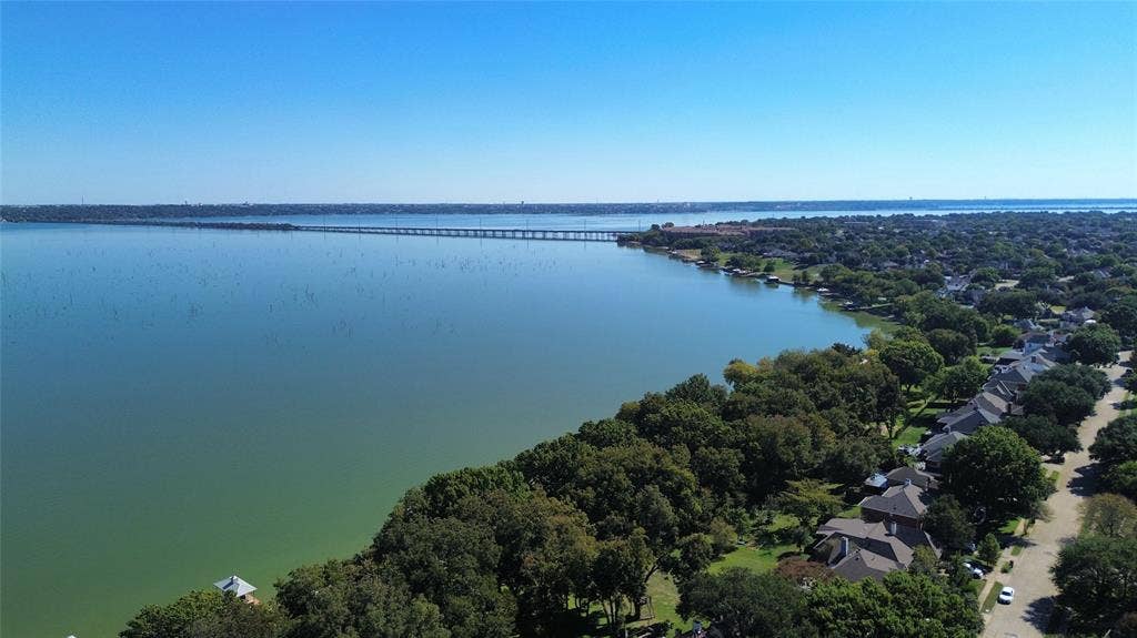 8205 Pacific Pearl Drive, Rowlett, TX 75089 8205 Pacific Pearl Drive, Rowlett, TX 75089