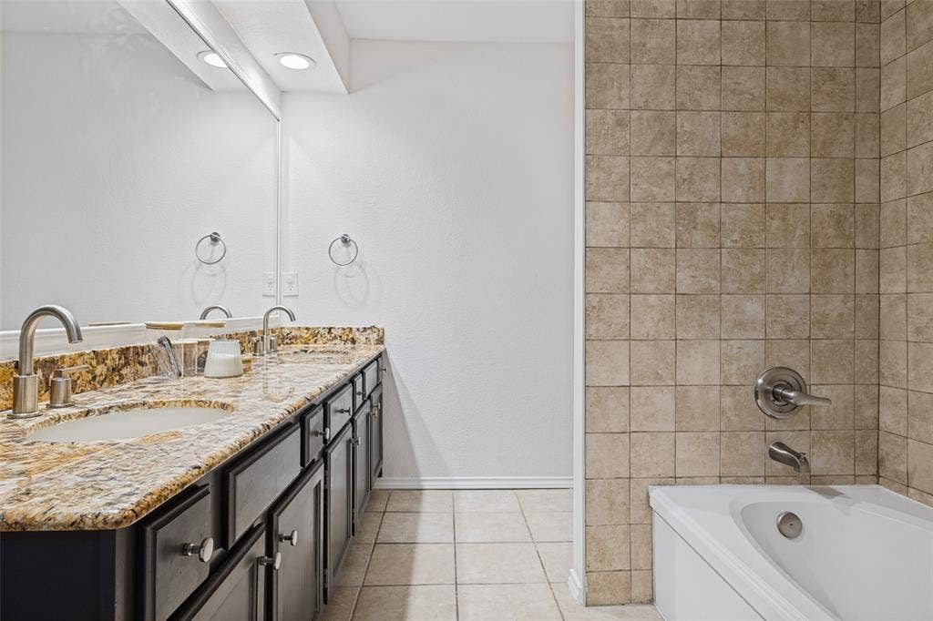 8205 Pacific Pearl Drive, Rowlett, TX 75089 8205 Pacific Pearl Drive, Rowlett, TX 75089