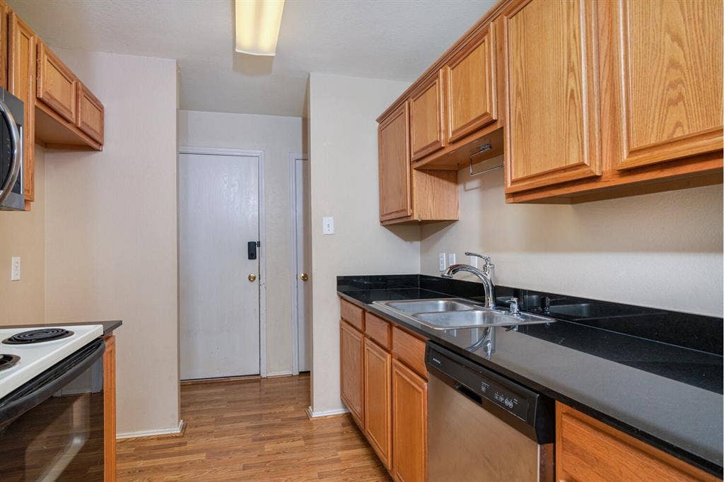 812 Cooper Lane, Royse City, TX 75189