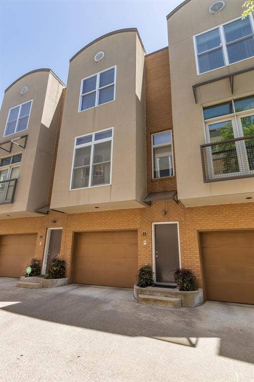 4310 Buena Vista Street, #24, Dallas, TX 75205