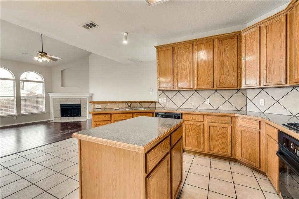 409 Knoll Park Court, McKinney, TX 75072 409 Knoll Park Court, McKinney, TX 75072