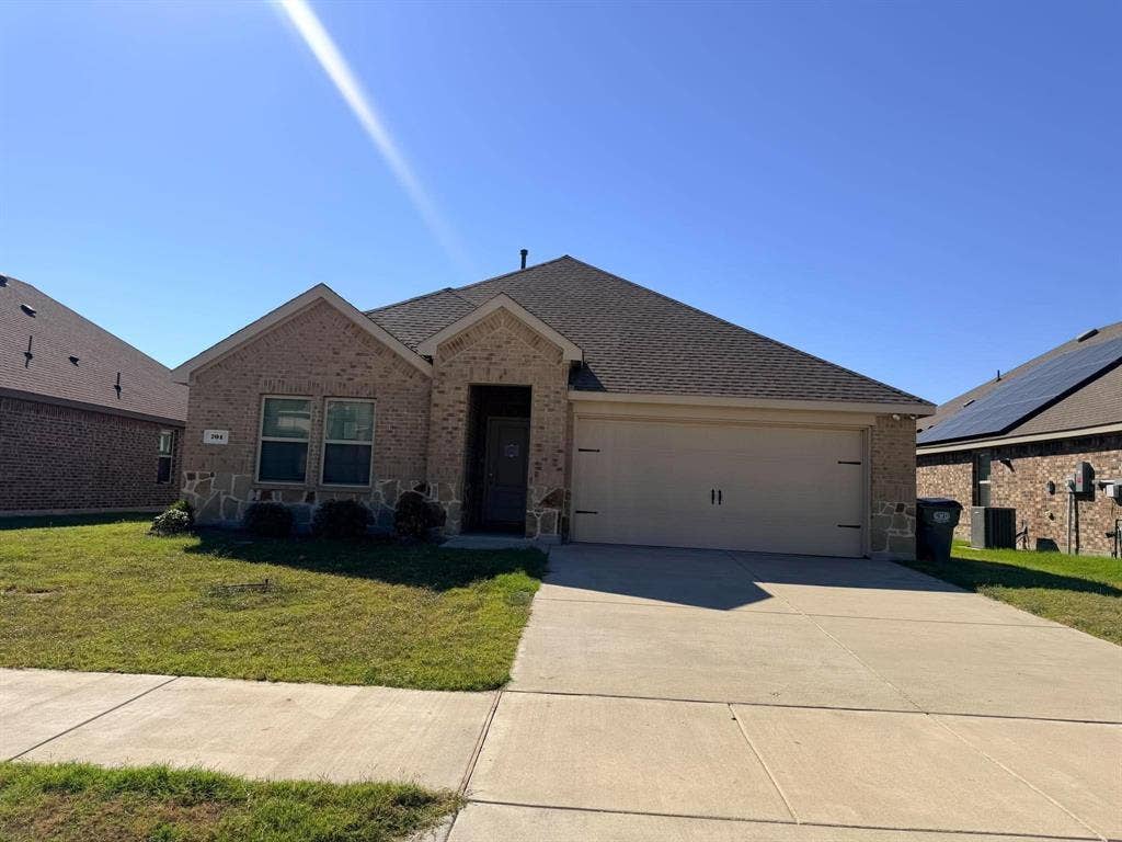 701 Summit Pass Lane, Princeton, TX 75407