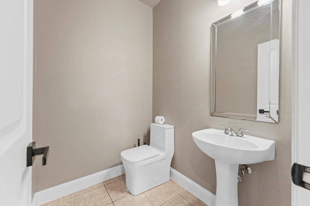 4007 Brownstone Court, Dallas, TX 75204