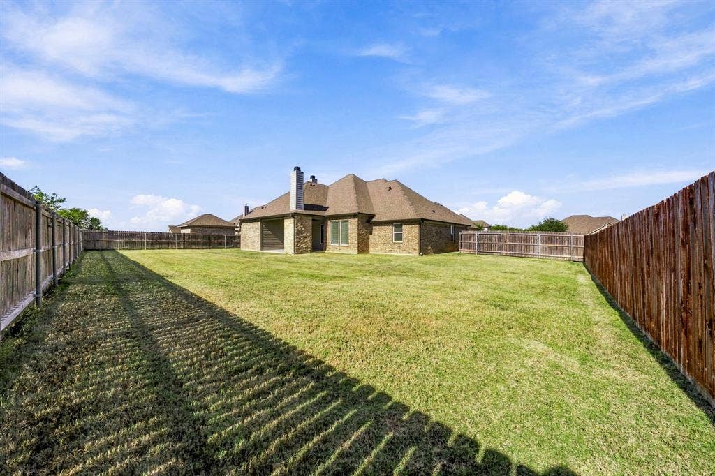 616 Hunton Lane, Robinson, TX 76706