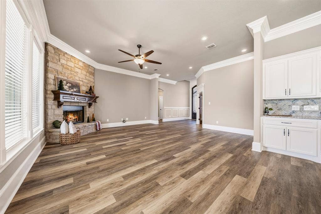 616 Hunton Lane, Robinson, TX 76706