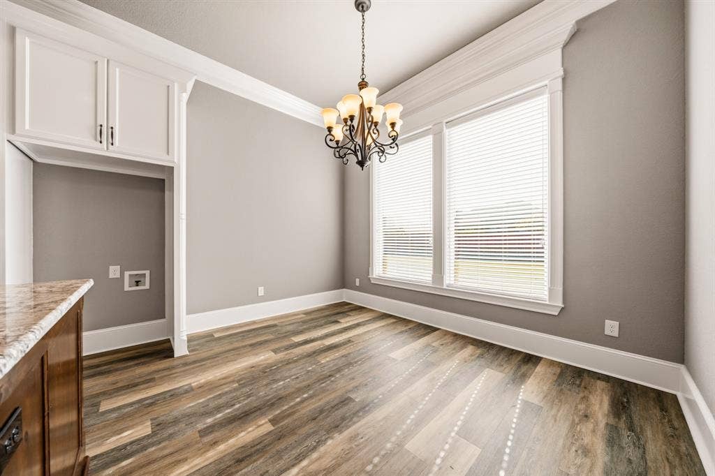 616 Hunton Lane, Robinson, TX 76706