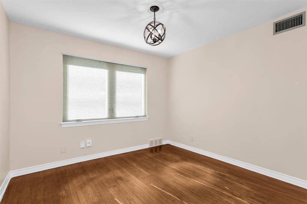 924 Sylvania Drive, Dallas, TX 75218