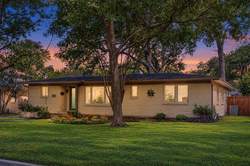 924 Sylvania Drive, Dallas, TX 75218