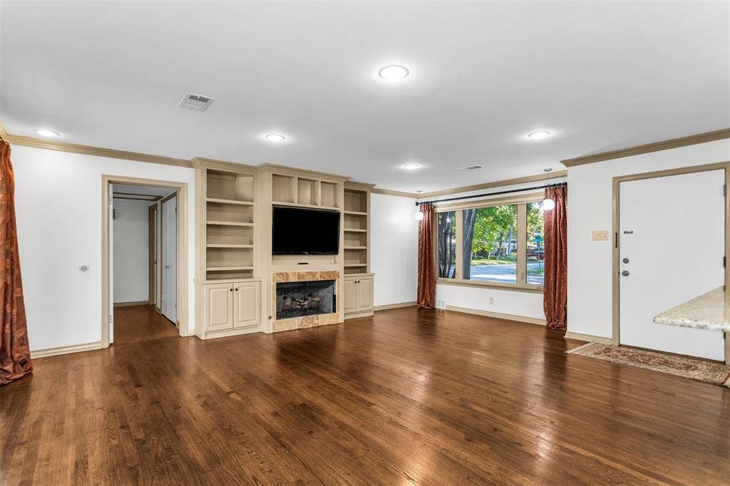 924 Sylvania Drive, Dallas, TX 75218