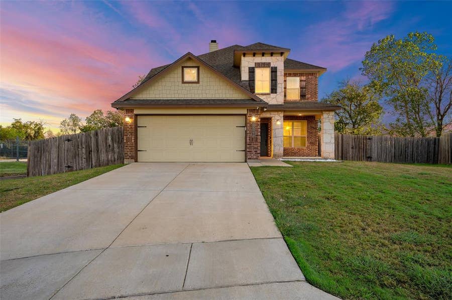 Property photo for 10521 Arabella Lane, Waco, TX