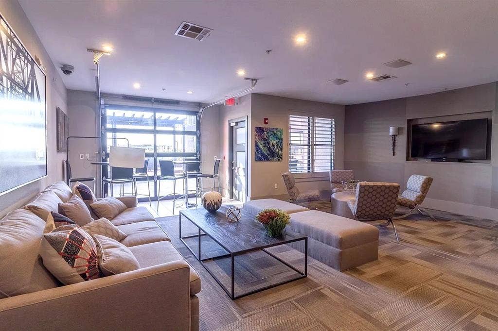 5609 Smu Boulevard, #305, Dallas, TX 75206 5609 Smu Boulevard, #305, Dallas, TX 75206