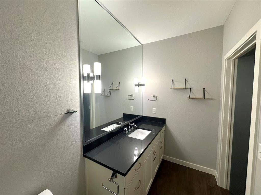 5609 Smu Boulevard, #305, Dallas, TX 75206 5609 Smu Boulevard, #305, Dallas, TX 75206
