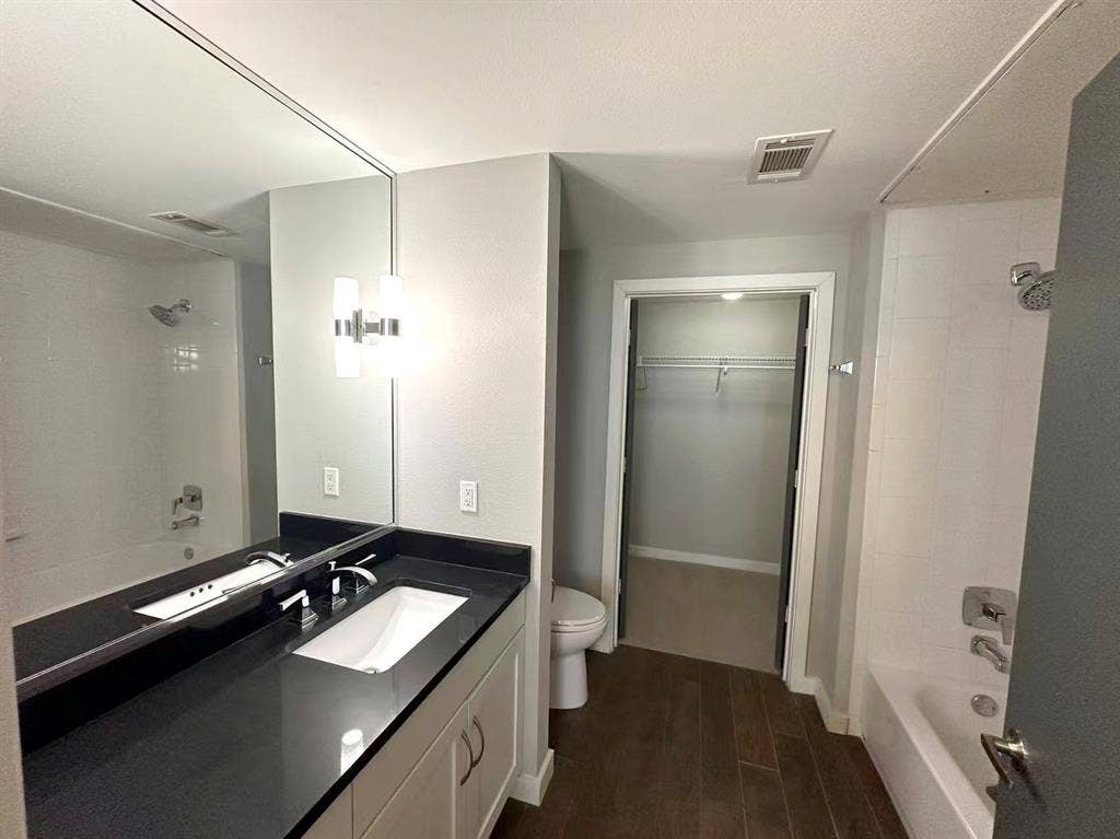 5609 Smu Boulevard, #305, Dallas, TX 75206 5609 Smu Boulevard, #305, Dallas, TX 75206