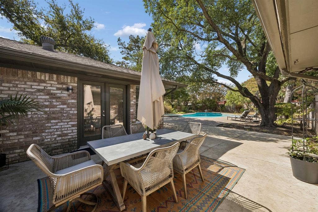 3321 Canoncita Lane, Plano, TX 75023 3321 Canoncita Lane, Plano, TX 75023
