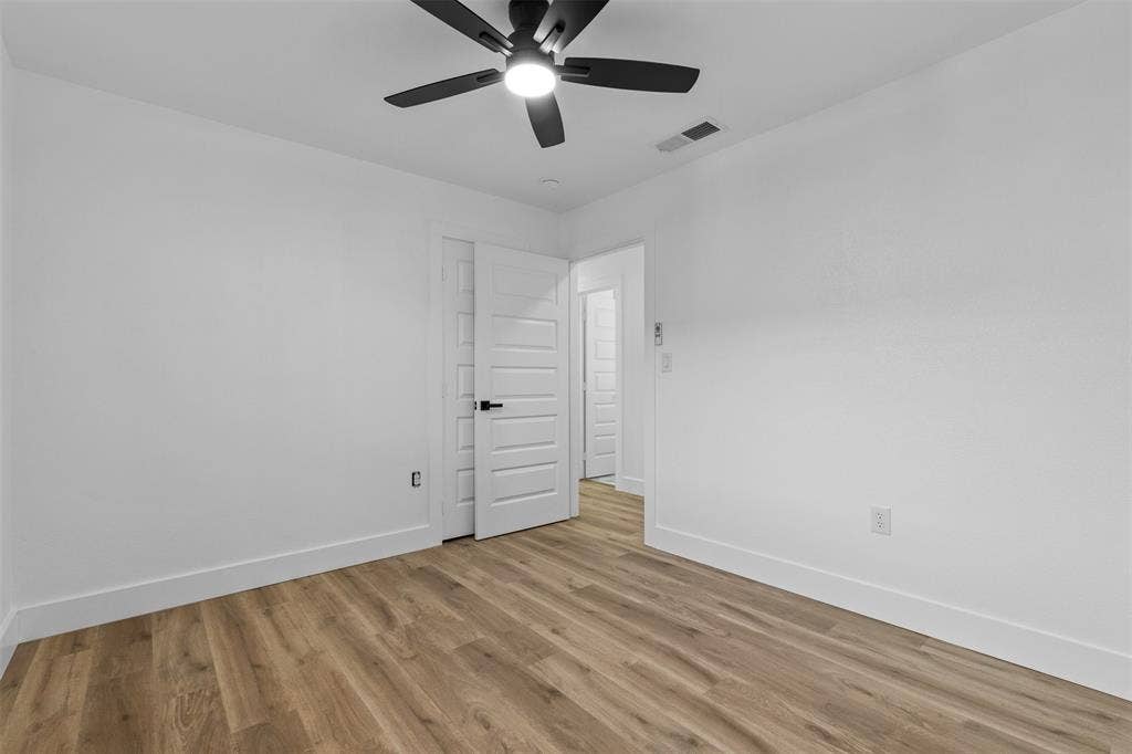 717 Bluebonnet Drive, Grand Prairie, TX 75052
