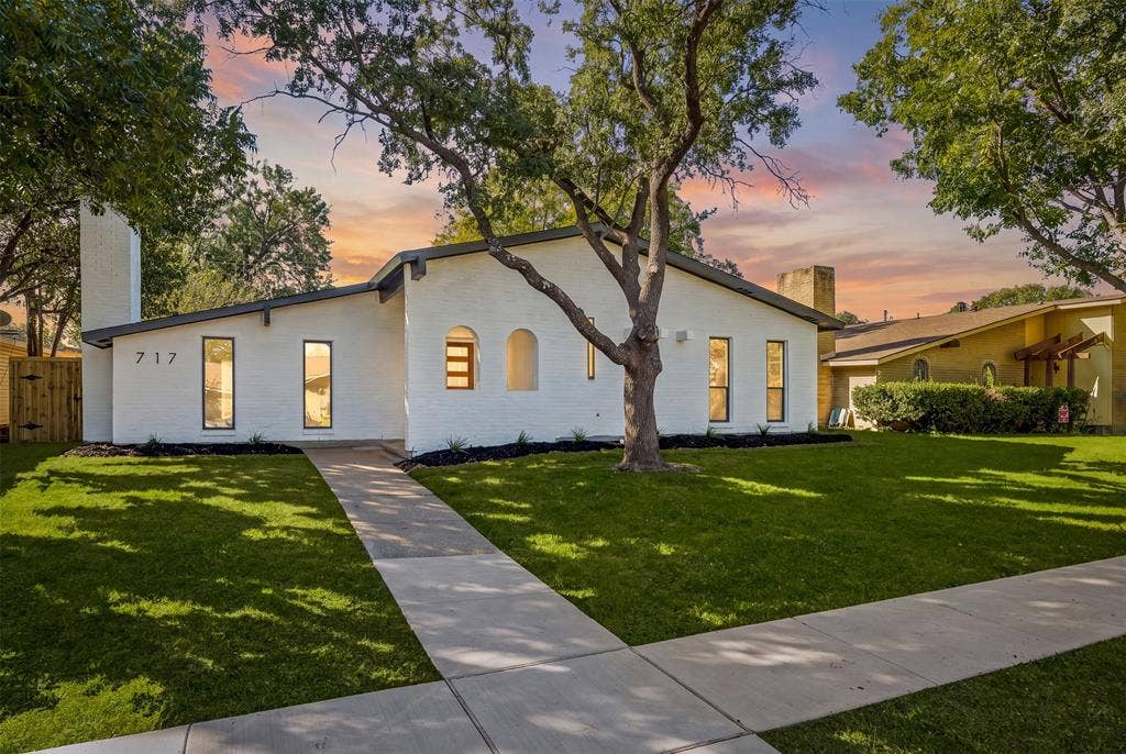 717 Bluebonnet Drive, Grand Prairie, TX 75052