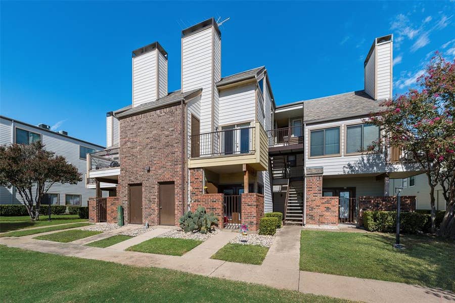 Property photo for 3121 Sondra Drive, #201, Fort Worth, TX
